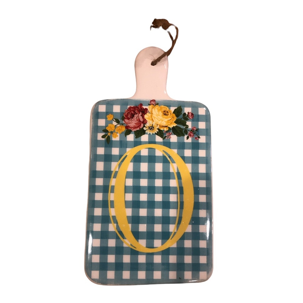 Ashland Cheese Board Letter O